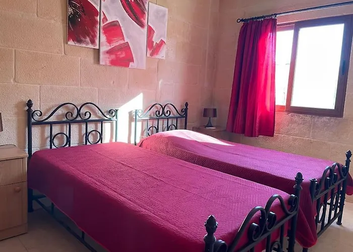 4 Bedroom House With Pool And Beautiful Views